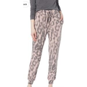 NWT‎ Blank NYC Women's Jogger. Size XS. Pink and Gray Leopard Pattern